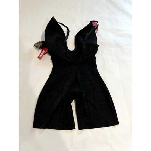 Spanx Plunge Low Back Bodysuit in Black - Picture 3 of 5